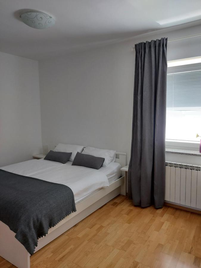 Guesthouse Pri Mihelovih Сежана Екстер'єр фото