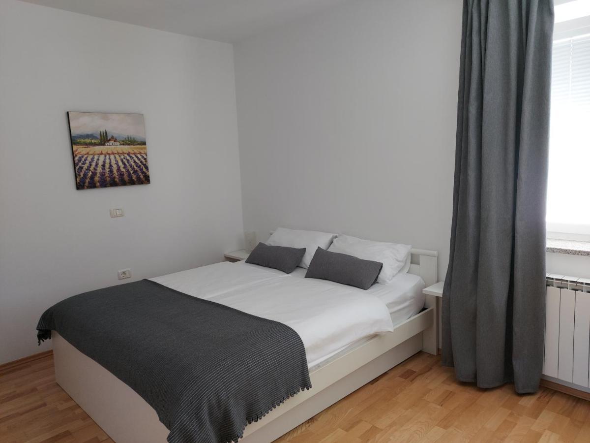 Guesthouse Pri Mihelovih Сежана Екстер'єр фото
